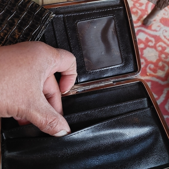 Alligator Embossed (Faux) Wallet Clutch - Picture 7 of 12